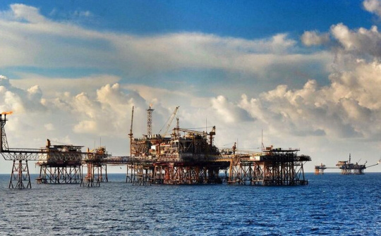 Giá xăng dầu hôm nay 20/8: Xung đột Nga - Ukraine khó sớm chấm dứt, giá bật tăng