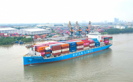 Xếp dỡ Hải An (HAH) - Container Việt Nam (VSC) lập liên doanh, đầu tư 180 triệu USD mở rộng đội tàu