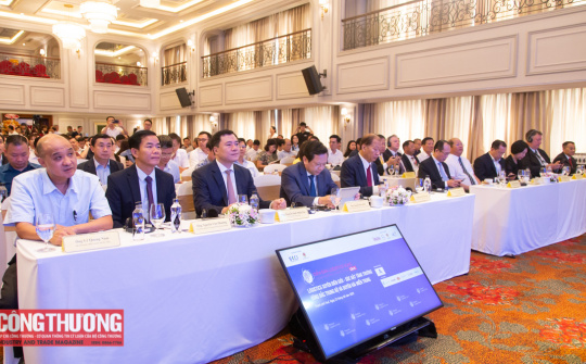 Thứ trưởng Nguyễn Sinh Nhật Tân dự Diễn đàn Logistics Vùng 2025