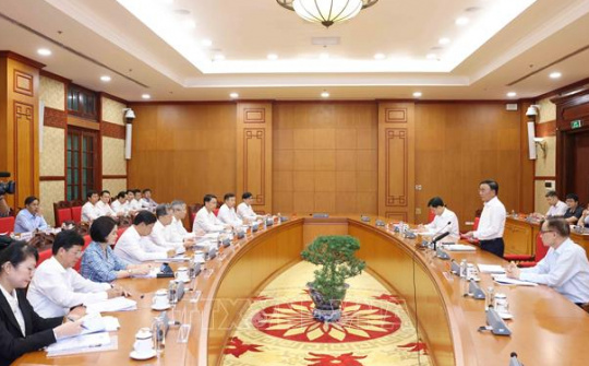 Kết luận của Bộ Chính trị, Ban Bí thư: Tăng cường lãnh đạo, chỉ đạo công tác tổ chức đại hội đảng bộ các cấp