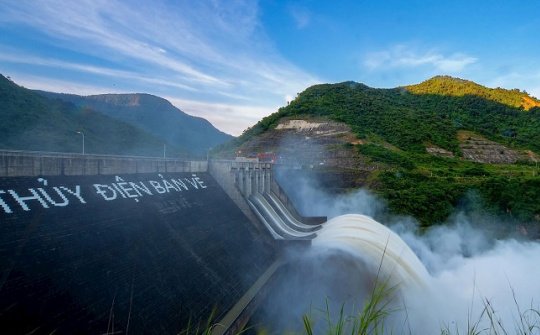 Thủy điện Bản Vẽ chủ động cắt giảm lũ, bảo vệ an toàn hạ du trước ảnh hưởng của bão số 5