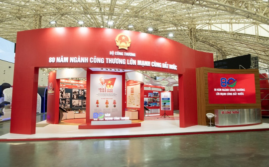 3 tháng tái hiện 80 năm