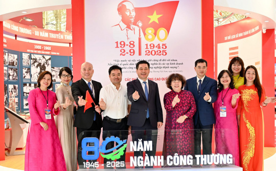 Triển lãm thành tựu ngành Công Thương ngày khai mạc