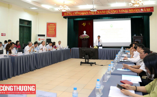 Bộ trưởng Nguyễn Hồng Diên làm việc với Viện Công nghiệp Thực phẩm