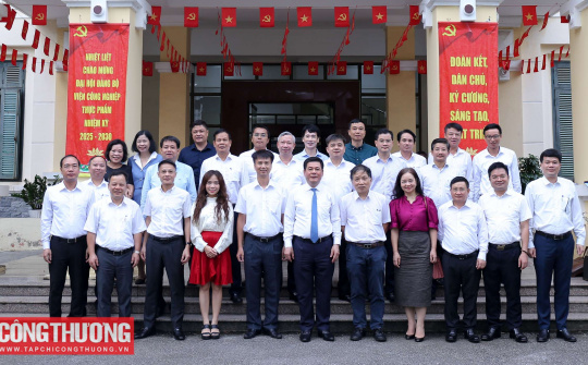 [CHÙM ẢNH] Bộ trưởng Nguyễn Hồng Diên thăm và làm việc với Viện Công nghiệp Thực phẩm