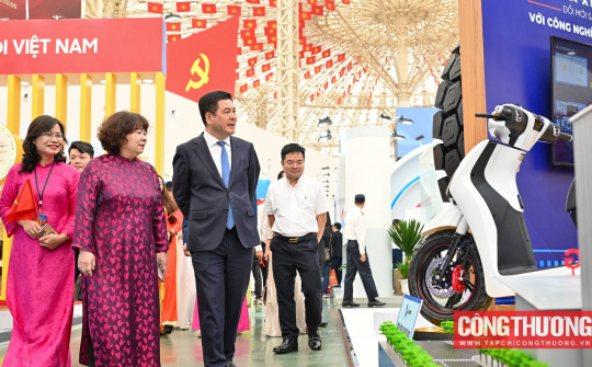 Bộ trưởng Nguyễn Hồng Diên đánh giá cao công tác chuẩn bị triển lãm thành tựu ngành Công Thương