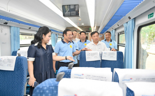 Khai trương đoàn tàu khách chất lượng cao tuyến Hà Nội - Đồng Hới từ tháng 8/2025