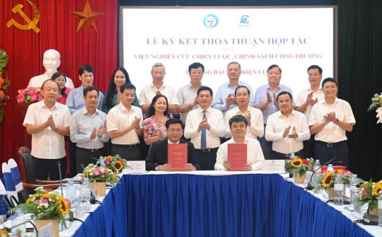 Trường Đại học Điện lực ký kết Thỏa thuận hợp tác với Viện Nghiên cứu chiến lược, chính sách Công Thương