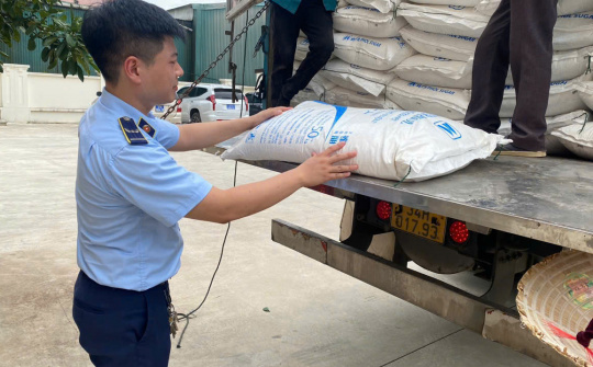 Nghệ An: Phát hiện, tạm giữ hơn 3 tấn đường cát nhập lậu