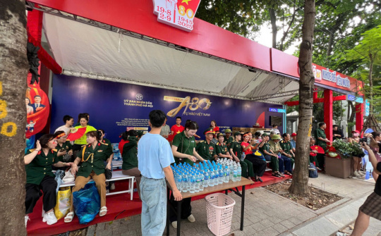 Hà Nội: Bố trí 15 trạm khách "A80 Tự hào Việt Nam" phục vụ người xem diễu binh