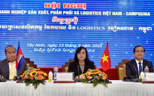 Việt Nam - Campuchia thúc đẩy thương mại biên giới, kết nối chuỗi cung ứng sản xuất, logistics