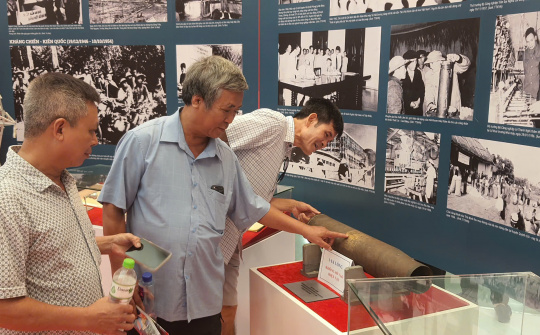Câu chuyện đặc biệt của chiếc cát tút trong không gian triển lãm ngành Công Thương