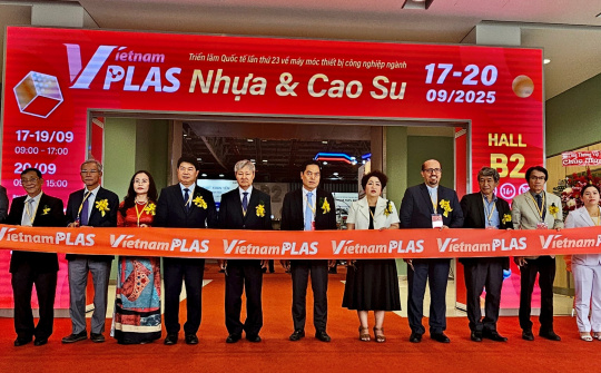 Triển lãm VietnamPlas 2025 quy tụ hơn 650 doanh nghiệp về máy móc, thiết bị ngành nhựa và cao su