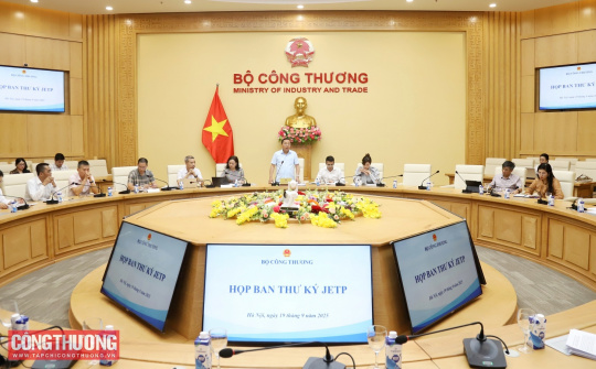 Huy động nguồn lực thực hiện chuyển đổi năng lượng công bằng, triển khai Nghị quyết số 70-NQ/TW