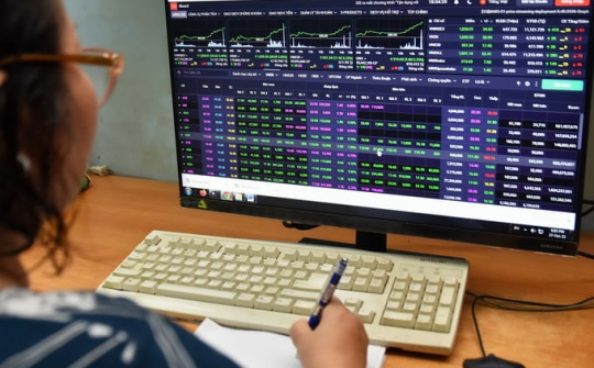 Các yếu tố ảnh hưởng đến sự chấp nhận rủi ro tài chính của giới trẻ thời hiện đại