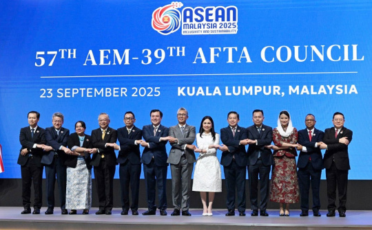Các nước ASEAN thúc đẩy hợp tác kinh tế nội khối và với các đối tác