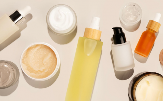 Hà Nội đình chỉ lưu hành, thu hồi 9 sản phẩm mỹ phẩm vi phạm