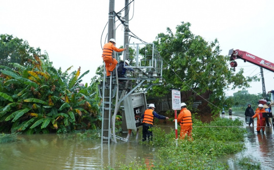 Bộ Công Thương tập trung nguồn lực khắc phục thiệt hại do bão số 10 và hoàn lưu sau bão