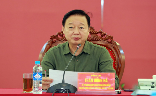 Khẩn trương khắc phục hậu quả bão số 10, ứng phó với lũ lụt, sạt lở sau bão