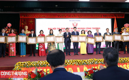 Tổ chức tốt phong trào thi đua ngành Công Thương, phấn đấu hoàn thành các mục tiêu giai đoạn 2025 - 2030