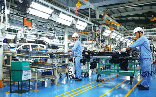 Sản xuất công nghiệp tiếp tục tăng trưởng tích cực