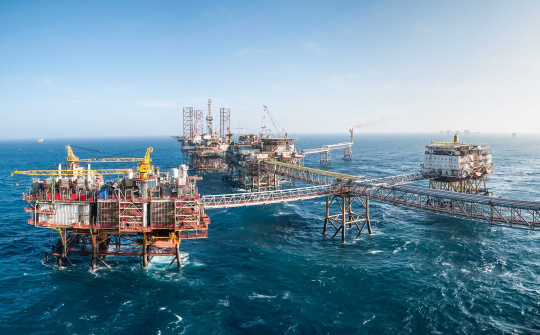 Xây dựng hệ thống công nghiệp dầu khí hoàn chỉnh, đồng bộ