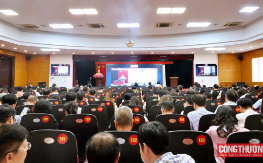 Tập huấn về ứng dụng trí tuệ nhân tạo (AI) cho cán bộ các cấp ủy và cơ quan Đảng trên cả nước