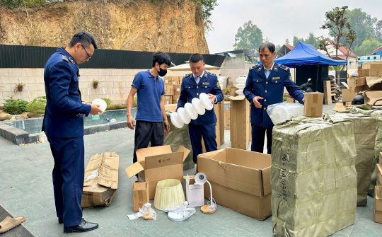 Thành lập 7 đoàn công tác kiểm tra phòng, chống buôn lậu và đảm bảo cân đối cung cầu dịp Tết Nguyên đán 2026
