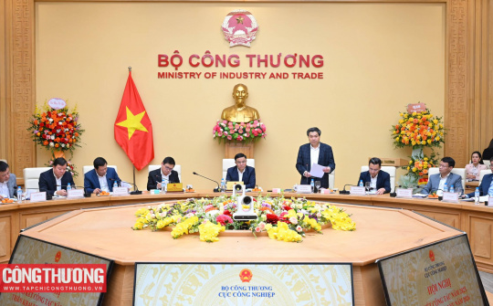 Bức tranh sản xuất công nghiệp ghi nhận khởi sắc đồng loạt ở nhiều lĩnh vực