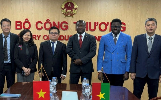 Burkina Faso mong muốn làm sâu sắc hơn quan hệ hợp tác kinh tế, thương mại với Việt Nam