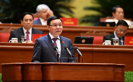 Phát triển công nghiệp và thương mại Việt Nam tự chủ, hiện đại hoá và hội nhập hiệu quả