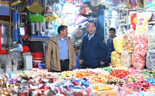 Tăng cường kiểm tra, đôn đốc, đảm bảo cân đối cung cầu hàng hóa dịp Tết Nguyên đán tại Hà Nội