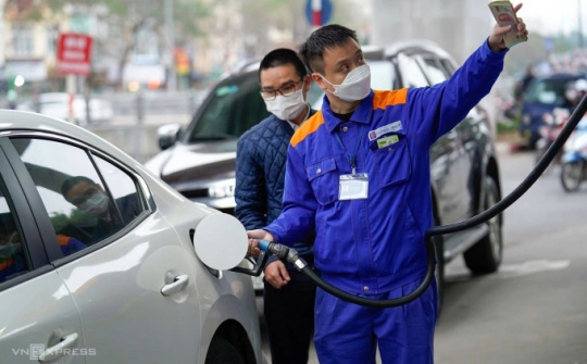 Kỳ điều hành giá xăng dầu ngày 22/1: Giá xăng dầu biến động trái chiều