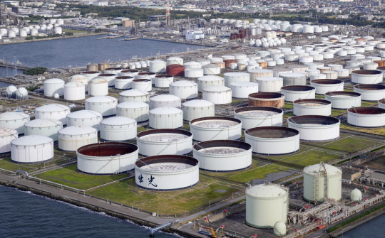 Giá xăng dầu hôm nay 23/1: Tồn kho dầu thô tại Mỹ tăng vượt dự báo