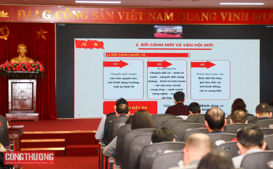 Hội nghị Báo cáo viên Trung ương toàn quốc tháng 1/2026: Đại hội XIV thể hiện niềm tin, quyết tâm và tầm nhìn phát triển mới của đất nước