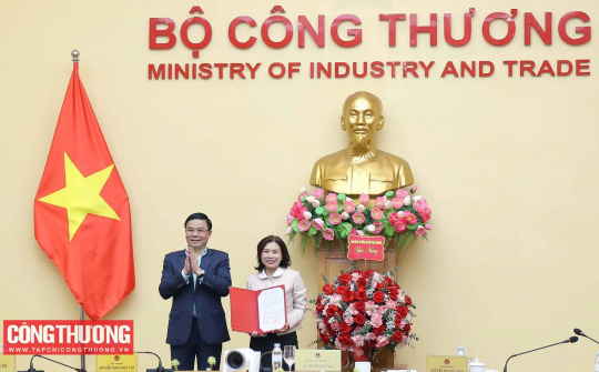 Bộ Công Thương tổ chức trao quyết định bổ nhiệm Tổng biên tập Tạp chí Công Thương