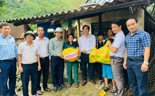 Sở Công Thương Quảng Ngãi lên kế hoạch thăm và tặng quà Tết cho các hộ dân khó khăn bị ảnh hưởng bởi bão lũ