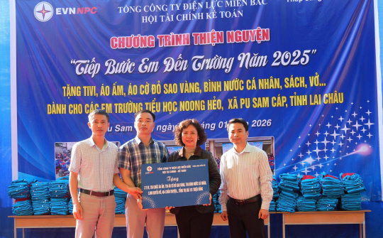 Hội Tài chính Kế toán - Tổng Công ty Điện lực Miền Bắc tiếp bước em đến trường tại vùng cao Lai Châu