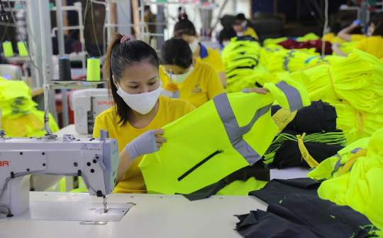 Bộ Công Thương đẩy mạnh phân cấp thực hiện thủ tục hành chính trong nhiều lĩnh vực