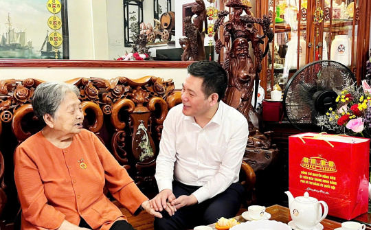 Phó Bí thư Đảng ủy Quốc hội Nguyễn Hồng Diên thăm, tặng quà Tết người dân tỉnh Gia Lai