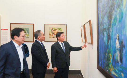 Chiêm ngưỡng 60 tác phẩm trong triển lãm "Ngựa trong nghệ thuật tạo hình"