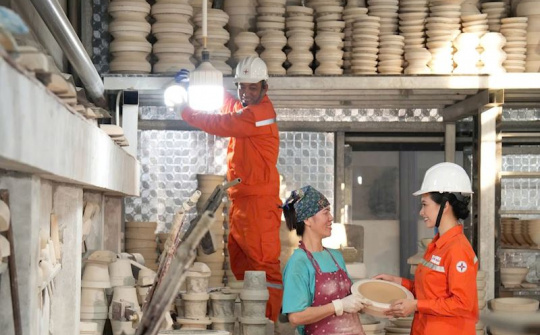 EVNHANOI: Bước chuyển mình mạnh mẽ trong kinh doanh và dịch vụ khách hàng năm 2025