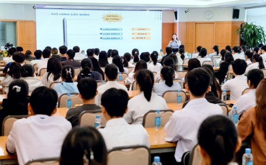 Ngân hàng Sacombank dành hơn 4,3 tỷ đồng tiếp tục trao học bổng “Ươm mầm cho những ước mơ” cho sinh viên