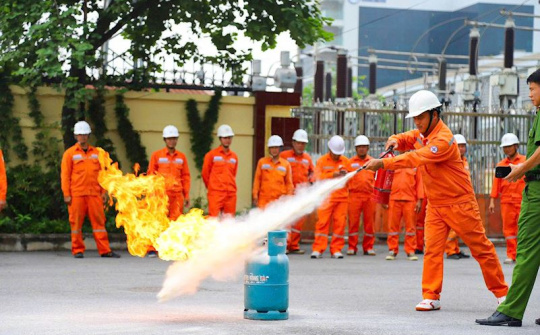 EVNHANOI chủ động trong công tác an toàn điện và phòng chống cháy nổ