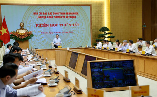 Phó Thủ tướng Thường trực Phạm Gia Túc: Nhận diện, xử lý sớm nguy cơ chậm tiến độ đối với các dự án năng lượng