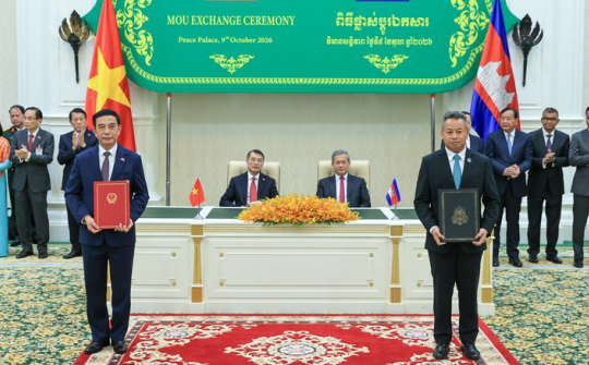 Việt Nam - Campuchia trao đổi nhiều văn kiện hợp tác quan trọng