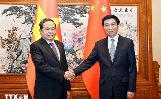 Chủ tịch Quốc hội Trần Thanh Mẫn hội kiến Chủ tịch Chính hiệp toàn quốc Trung Quốc Vương Hộ Ninh