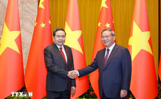 Chủ tịch Quốc hội Trần Thanh Mẫn hội kiến Thủ tướng Quốc vụ Viện Trung Quốc Lý Cường