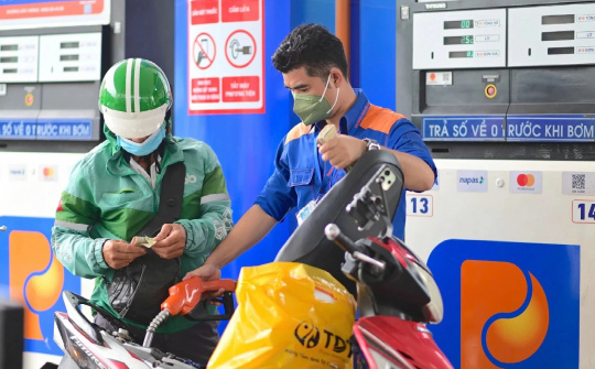 Kỳ điều hành giá xăng dầu ngày 15/10/2026: Xăng E10 giảm hơn 1.000 đồng/lít, xuống mức 27.029 đồng/lít