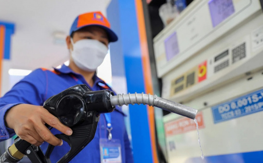 Tiếp tục kéo dài thời hạn áp dụng chính sách thuế đối với xăng, dầu đến hết 31/12/2026